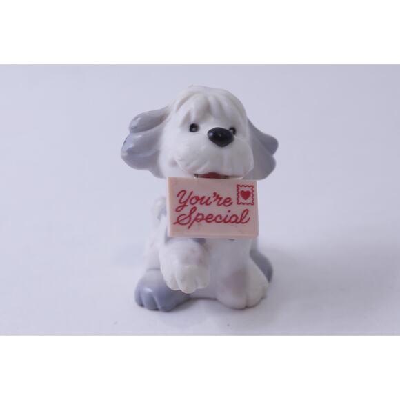 Puppy with Valentine Card, PVC Figurine, Avon, The Greeting Gang, You're Special - Picture 1 of 3